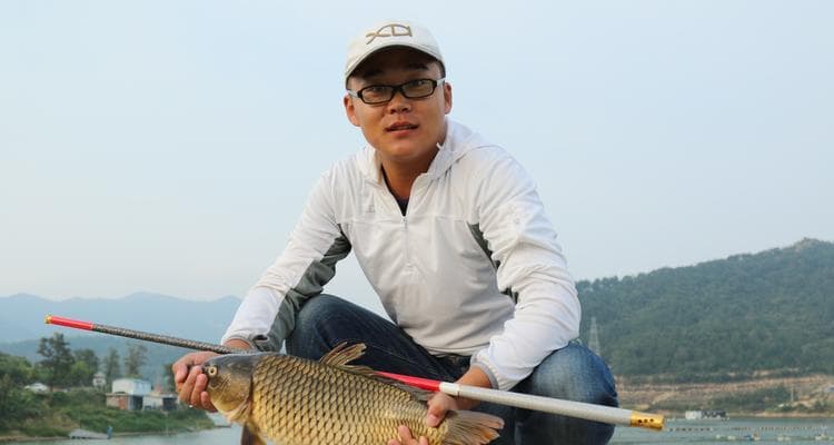 打鱼窝钓鱼技巧有哪些？如何提高钓鱼成功率？
