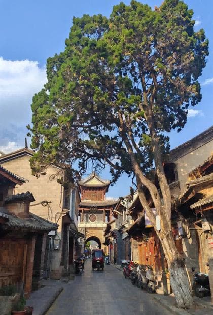 大理巍山旅游攻略：古城、美食与文化的完美融合