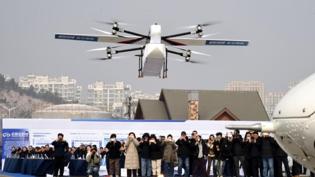 从“飞起来”到“用起来”，低空经济如何迎风而上