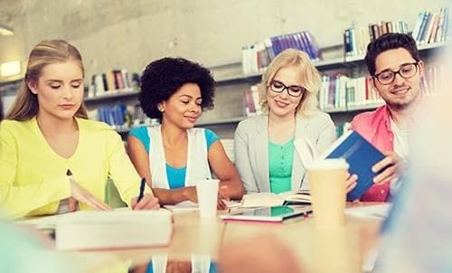 美国大学留学申请规划：从年级到课程的全方位指南