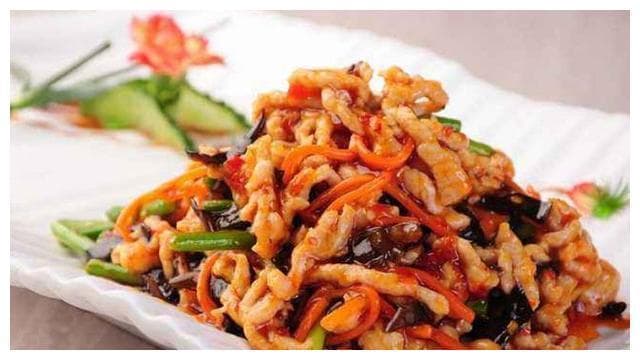正宗鱼香肉丝制作指南：四川厨师详解三大诀窍