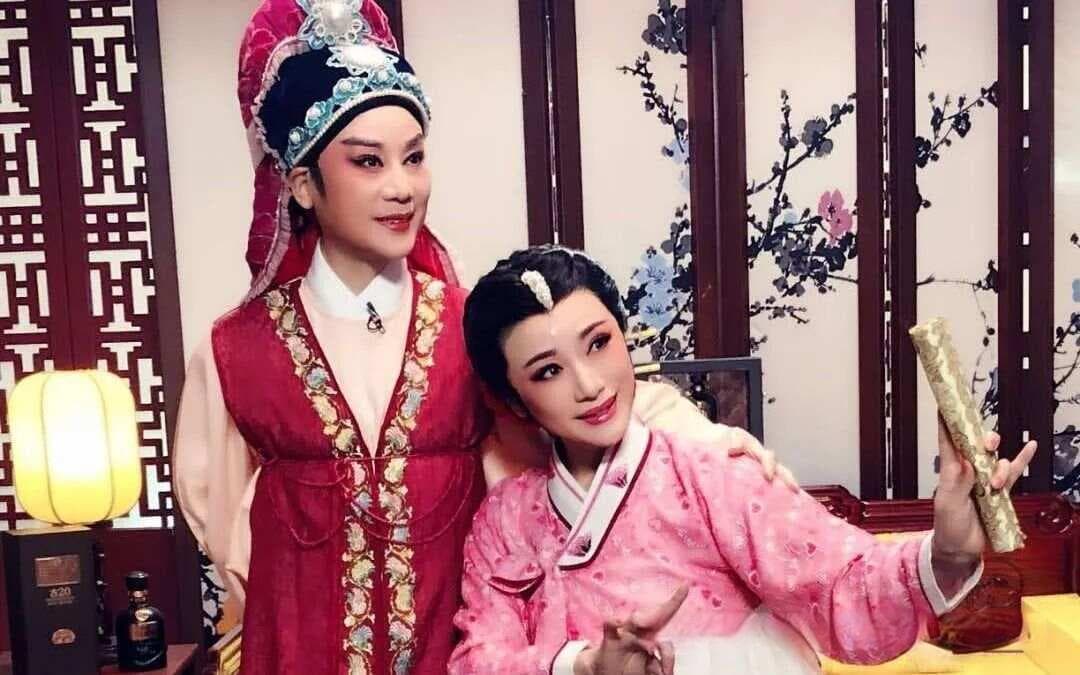 戏曲舞台上的魔法：戏曲演员演绎角色活灵活现的秘笈