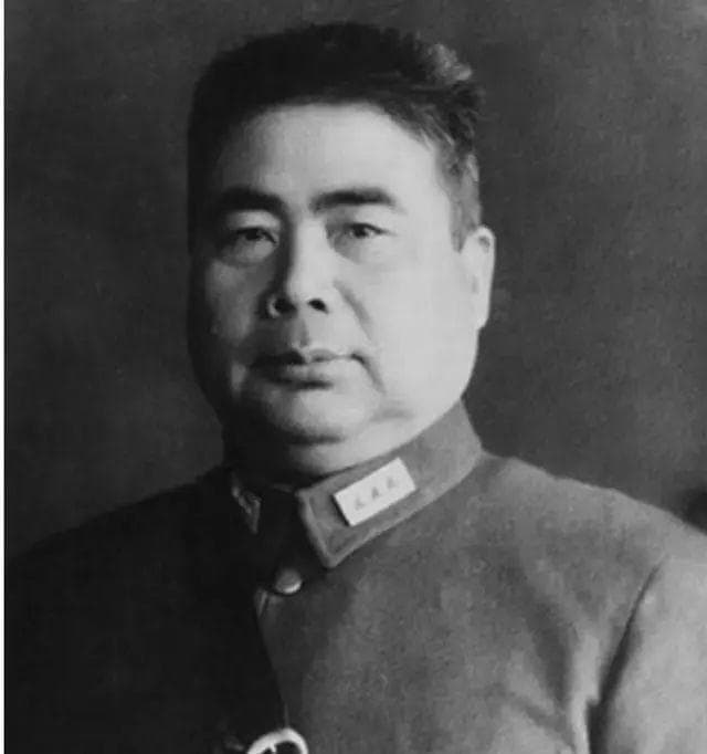 西北军首领冯玉祥，是如何从一个小兵做到割据一方的大军阀