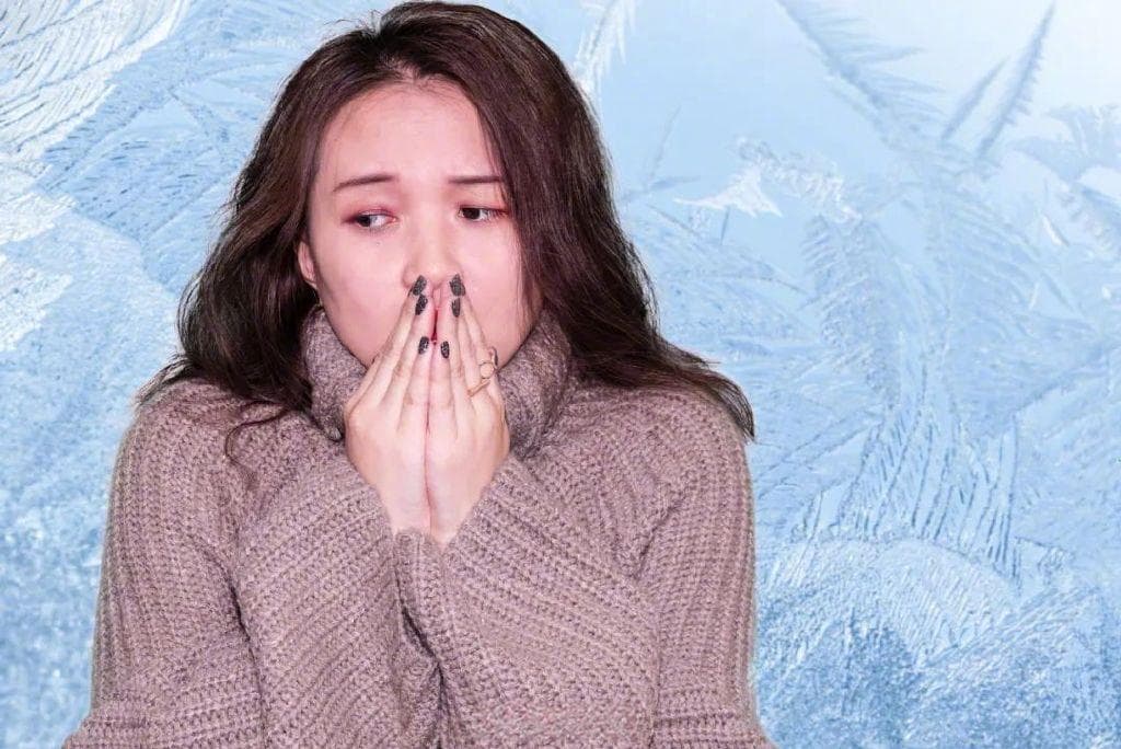 为什么一到冬天，女生的手脚那么凉？