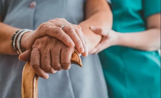冬季老年人健康维护要点：预防肺炎、心梗、脑梗等疾病