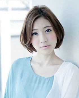 如何修饰方脸轮廓？