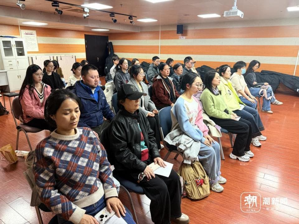 两分钟嚼一颗葡萄干有啥用？潮课堂之情绪解压课体验感太棒，学员惊喜
