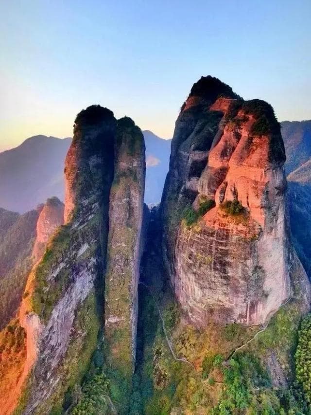江郎山景区如此美丽动人，这群美丽的深蓝精灵功不可没