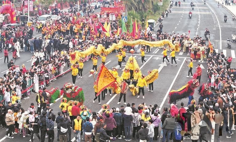 蟳埔妈祖天香巡境民俗活动：福建三大渔女同台亮相，展现独特民俗文化