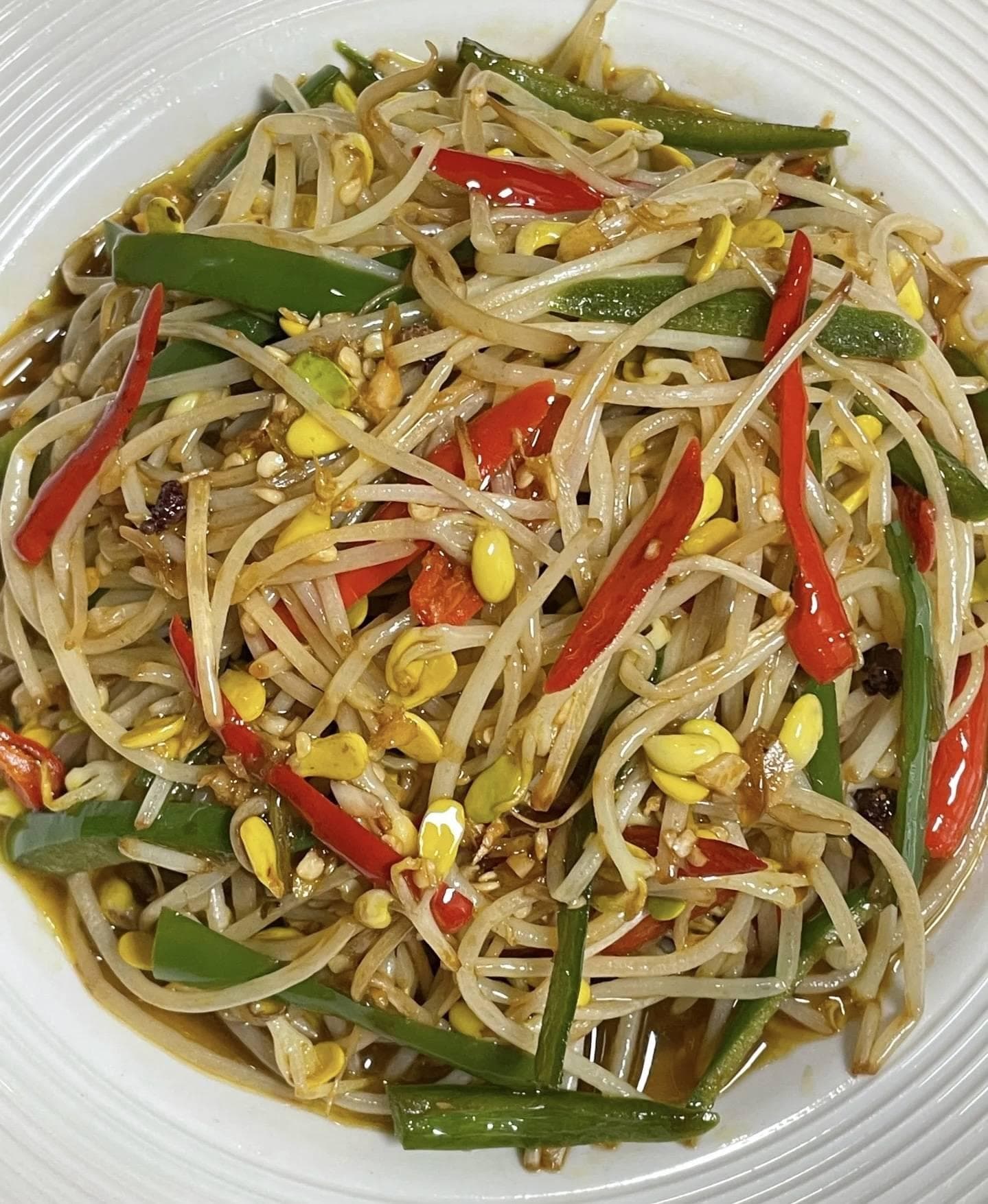 绝了！500克绿豆芽加这几样调料，做出酸辣爽口下饭菜，好吃到停不下筷！