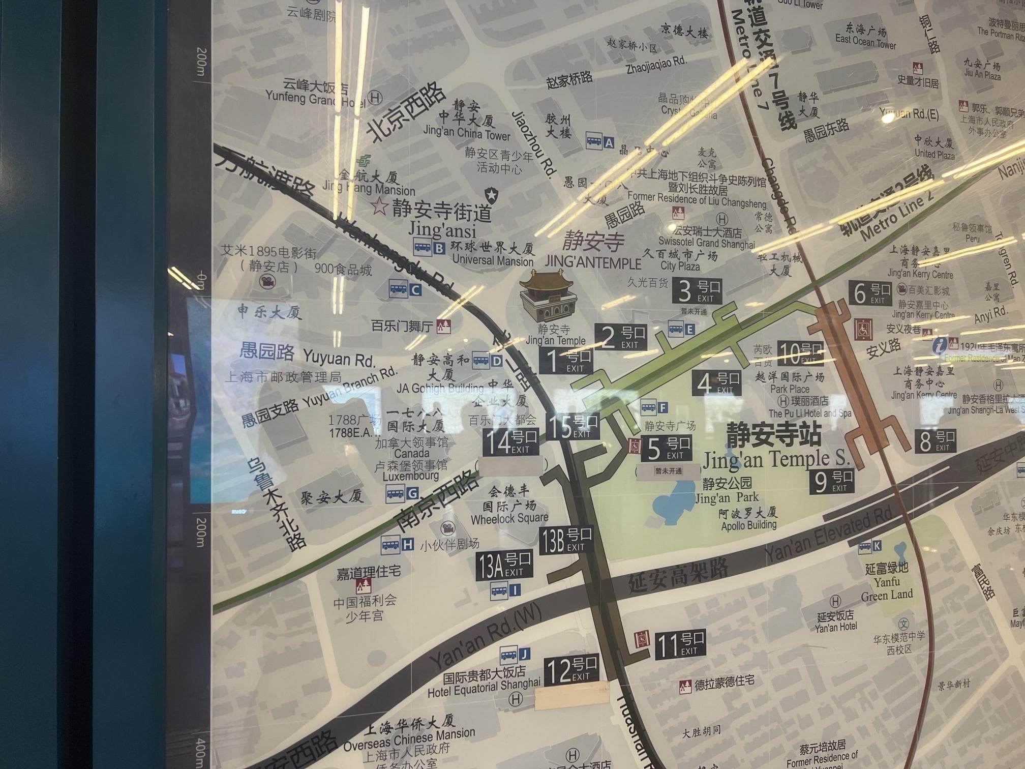静安寺地铁站无寺庙指引，申通地铁回应将增设标识