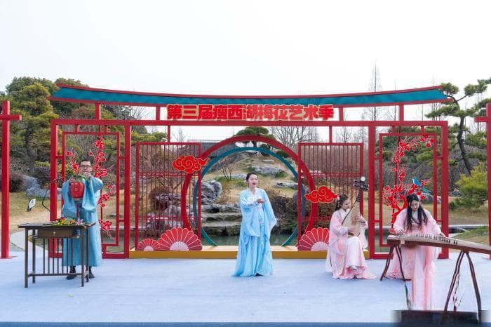 江苏扬州“早春”盛会：瘦西湖“梅花艺术季”启幕