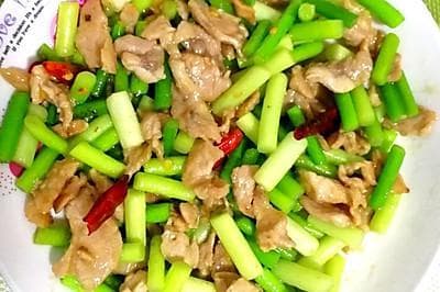 炒肉绝招大揭秘：嫩滑Q弹不是梦！