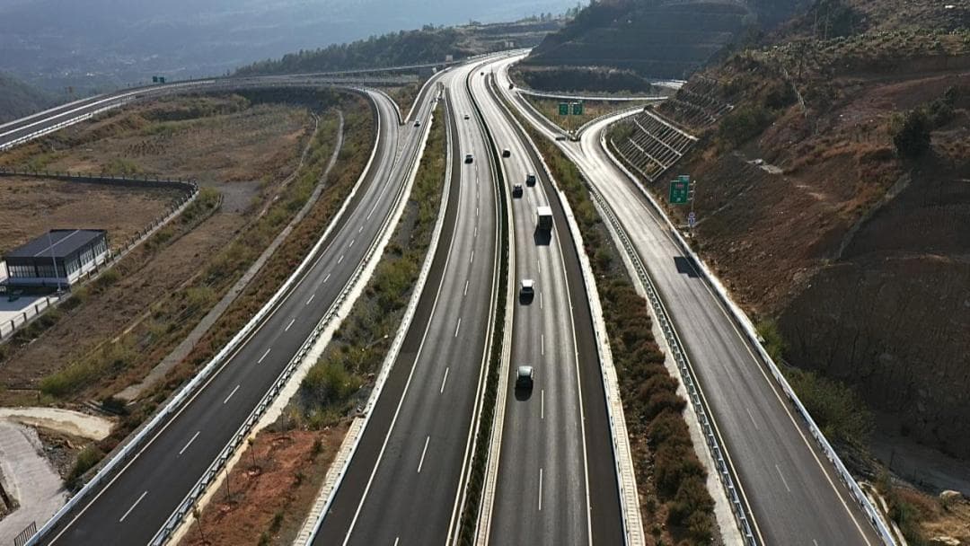 华丽高速公路全线通车，丽江至攀枝花行车时间缩短至2小时