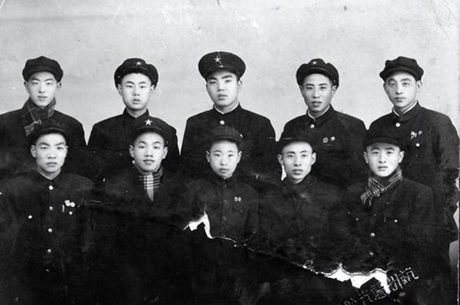 他15岁被阎锡山拉去当壮丁，八路军收留他，成长很快，被授予中将