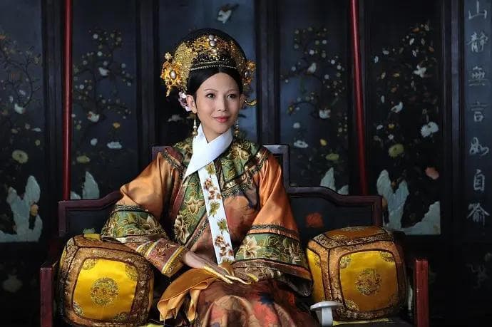 《甄嬛传》13年后再聚首：32位演员8小时直播，重现经典名场面