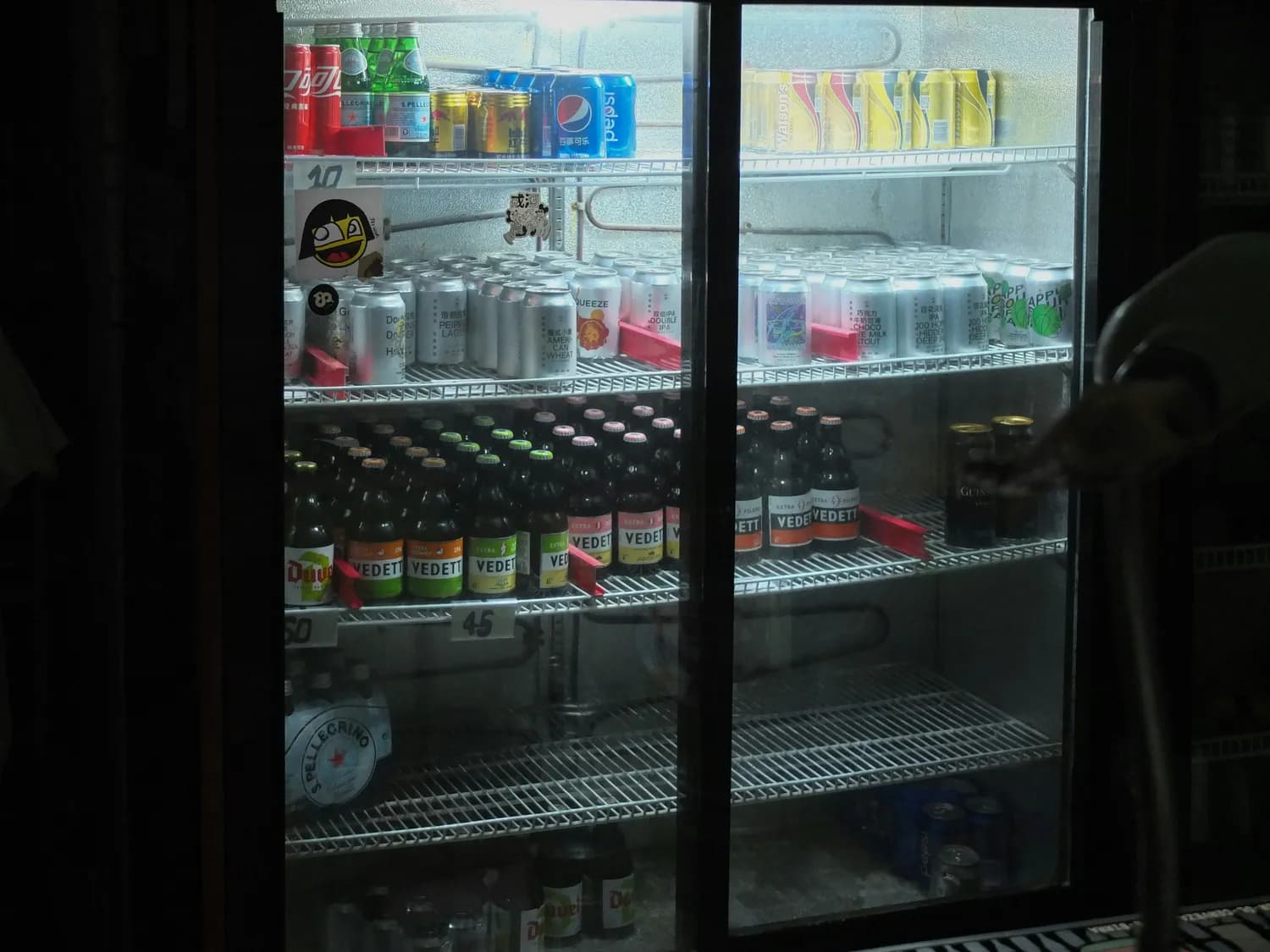 啤酒保鲜有讲究：温度、光照、密封是关键