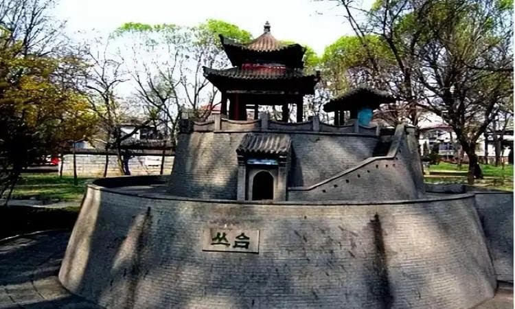 岑参一首《邯郸客舍歌》记录了自己的一场大醉，醉得潇洒而浪漫