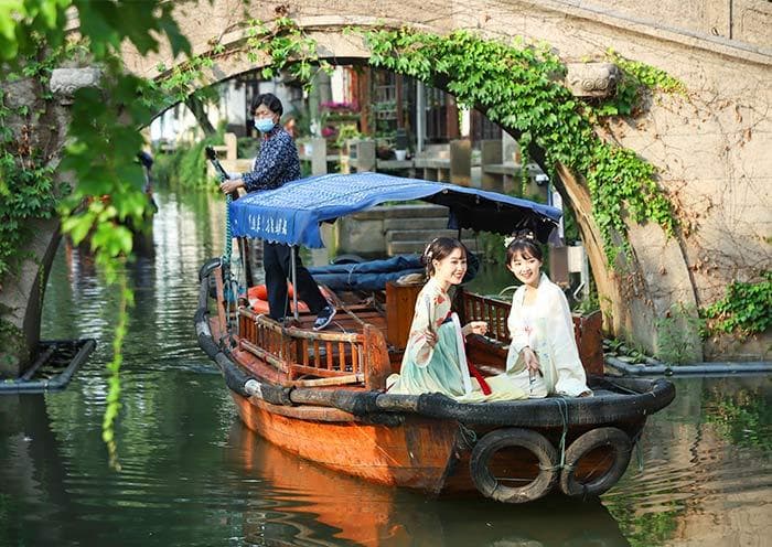 2025苏州周庄古镇旅游攻略大全「门票+路线+玩法+交通+美食」