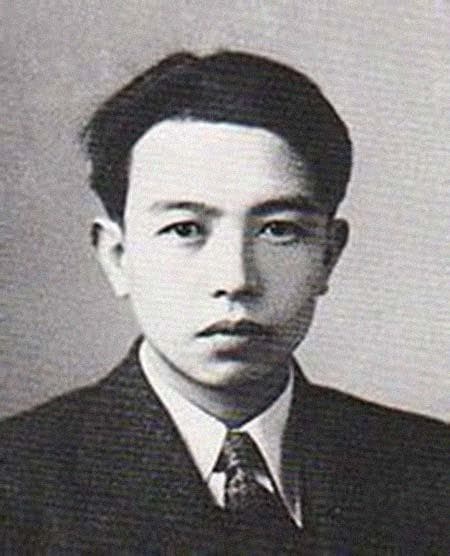 中原中也：日本现代文学史上的璀璨诗星