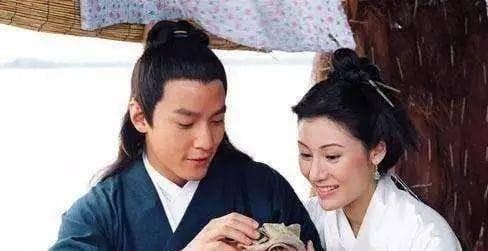 怒沉百宝箱：杜十娘的从良之路与封建枷锁