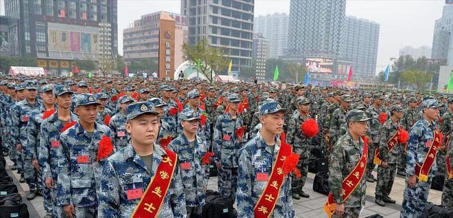 本科高校新生、大一、大二、大三和大四当兵的利弊分析，望知晓