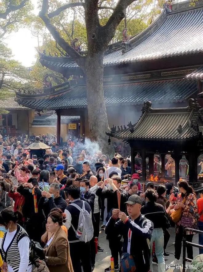 揭秘寺庙经济：年入过亿的寺庙生意经