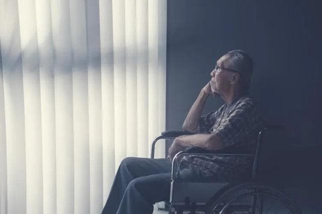 年纪大了，退休之后的老人，如果感到孤单，情学会9个调节方法