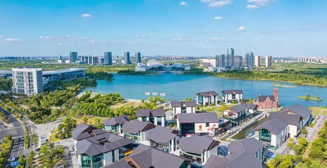 南通新中心加速蝶变：金鹰世界、通中紫琅校区等重点项目最新进展