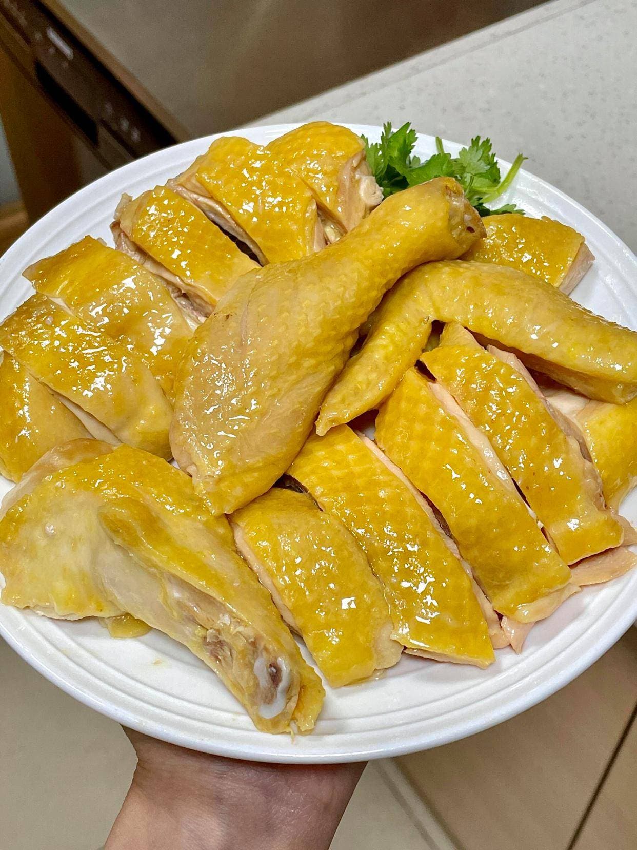 三道经典家常菜：隔水蒸鸡、清蒸鲈鱼、蒜蓉粉丝蒸扇贝