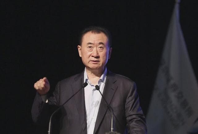 身价重回1400亿，王健林，为什么还在“疯狂甩卖”
