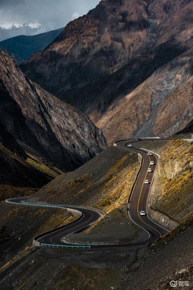 探索中国最美自驾之旅，五大经典路线等你来体验