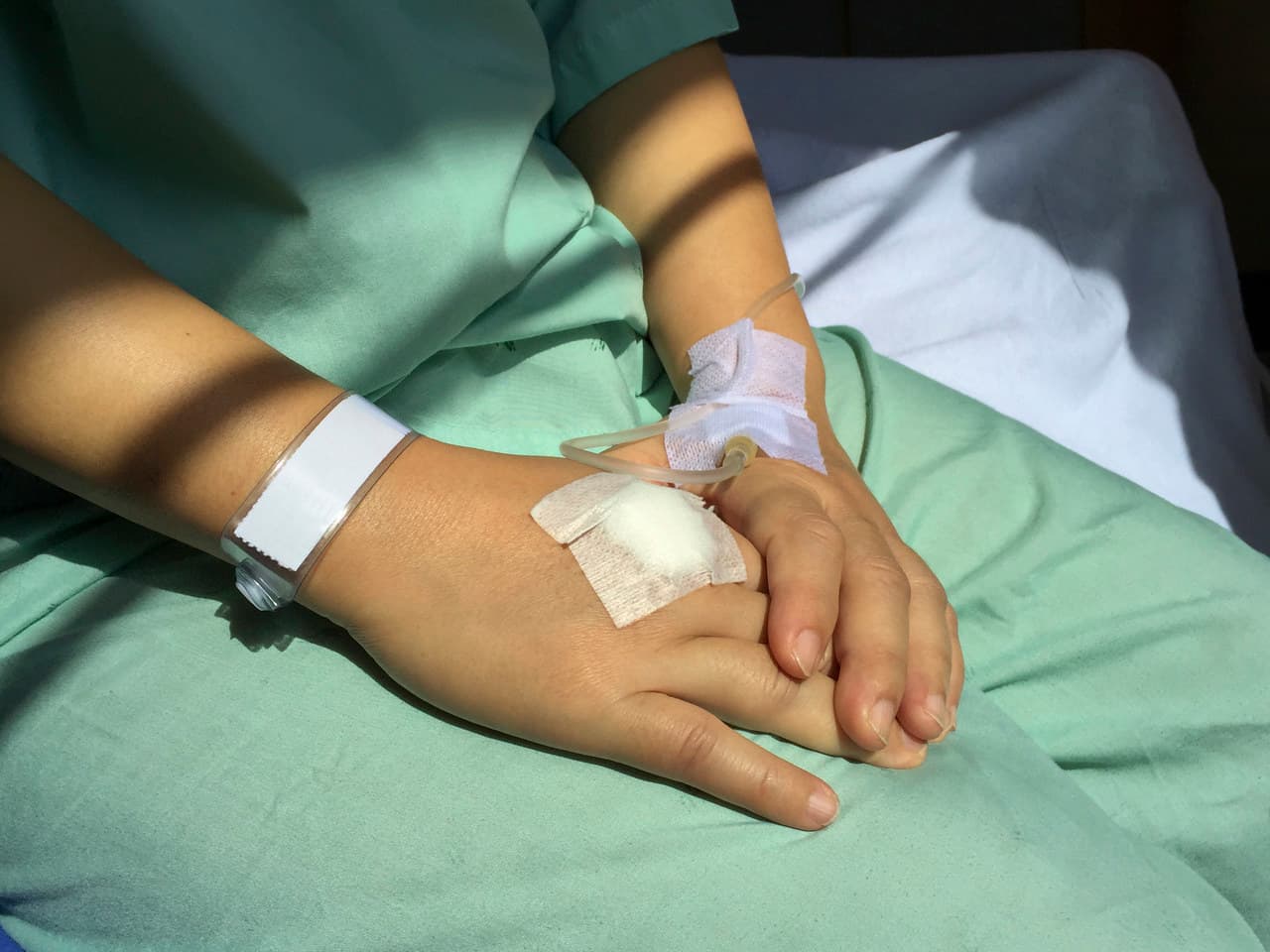 腹腔内有积液怎么治疗