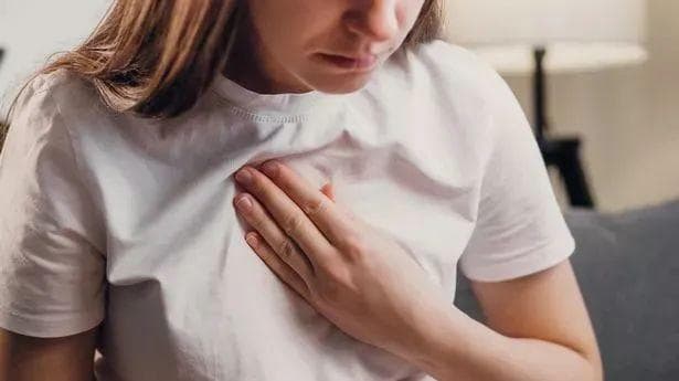 经常感觉胃反酸、烧心？小心是这个疾病