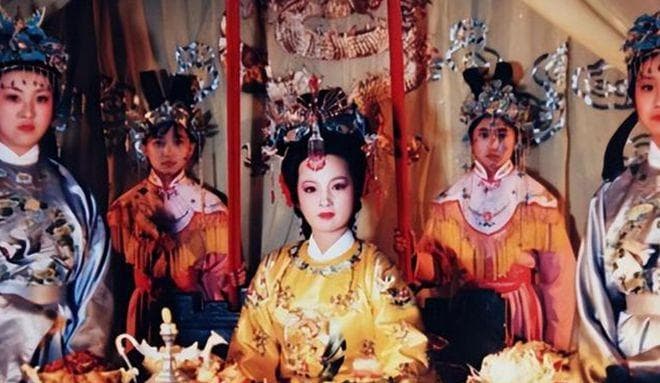 王熙凤白日宣淫，曹雪芹却将李纨的行踪写进去，这不是画蛇添足？