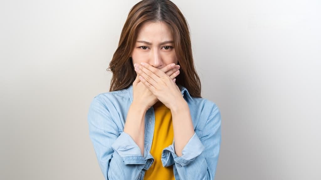 嘴巴好臭不只口腔问题，小心「肝硬化、糖尿病」敲门！身体8部位「臭」危机