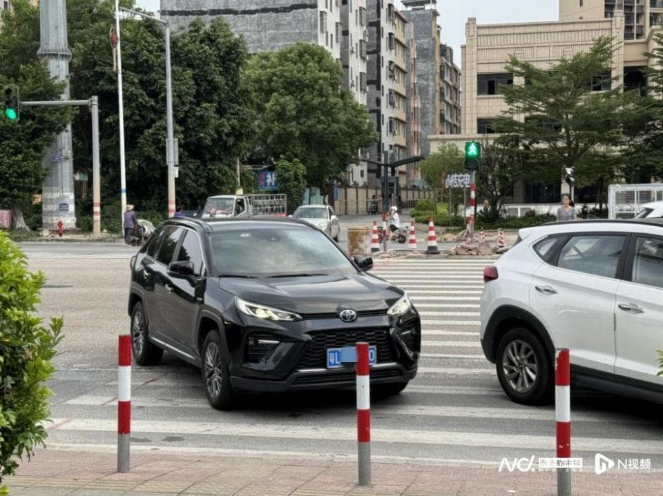 市民质疑道路规划不合理，盼改红绿灯，惠州相关部门回应