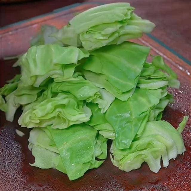包菜能生吃吗？解锁包菜新吃法，健康美味轻松享！