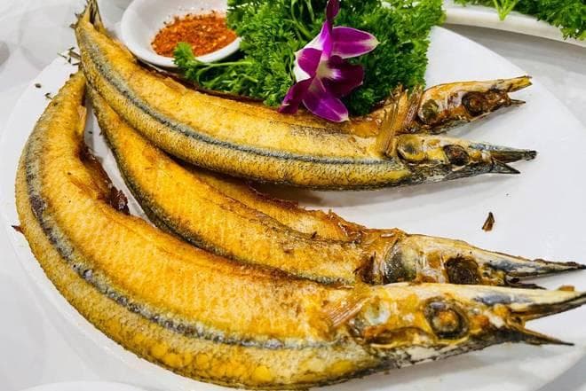 海南秋刀鱼美食：海味里的独特风情