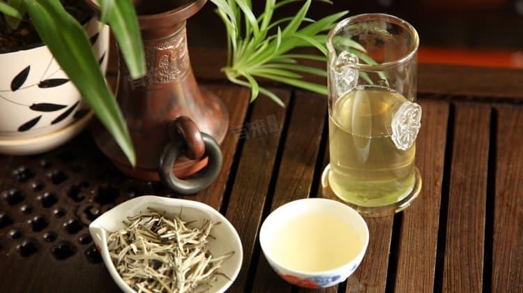 午时茶和藿香正气水可以一起吃吗