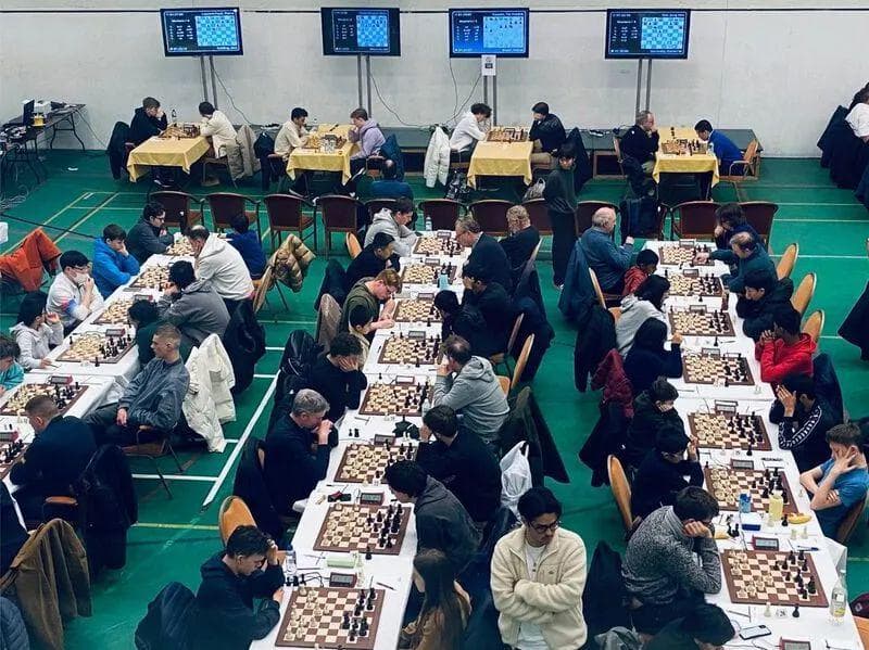 夺冠！深圳16岁男生晋升国际象棋特级大师