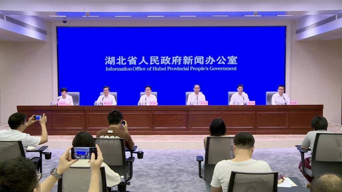华中数控高端五轴数控系统实现全面国产化