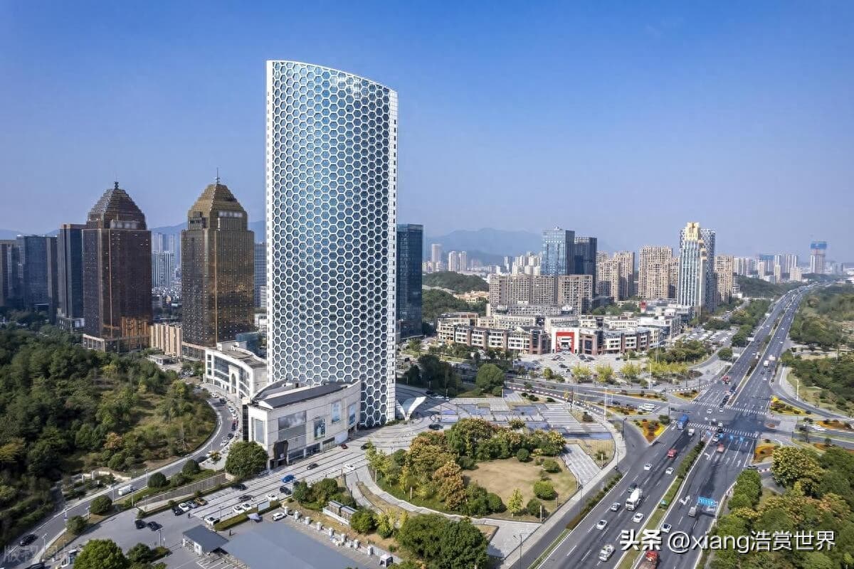 桐庐为什么称为最美县城（浙江有座“宝藏之县”，被誉为是中国最美县）