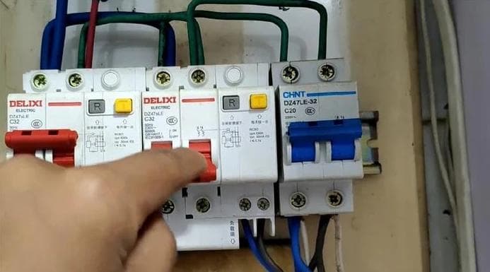 家里频繁跳闸找不到原因？北京乔师傅5步教你快速定位问题根源！