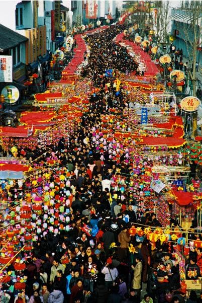 春节入选人类非遗，看秦淮灯会“点亮”年味