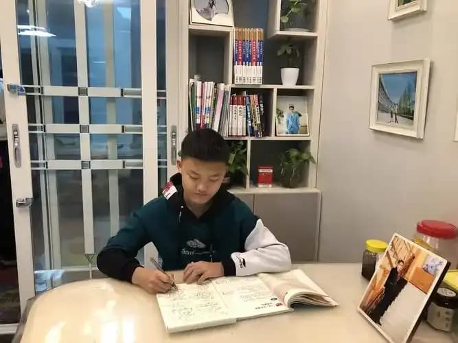 中考后才发现，那些考上重点高中的娃，从初一就默默做好了这些事