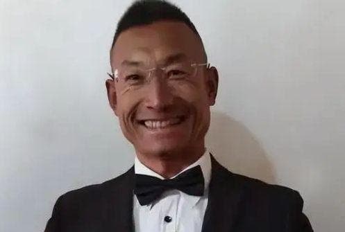 一夜爆红的冬泳怪鸽如今怎样了？粉丝千万，家徒四壁，无妻无子