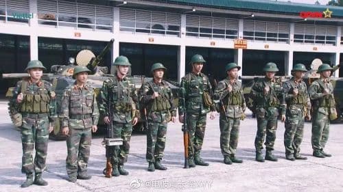 指挥我军最新版加强步兵班，班长们还要变成“合成人”吗？