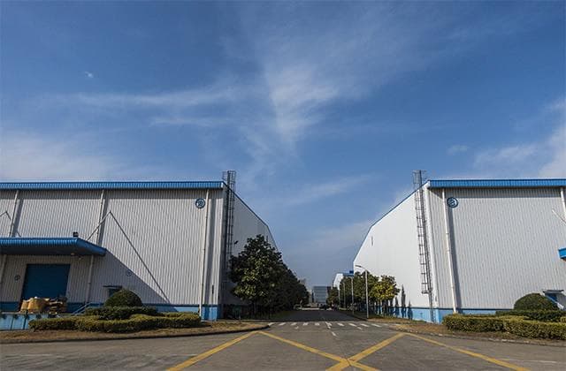 租赁厂房全攻略：九大关键条款、六大税费详解及防二房东指南