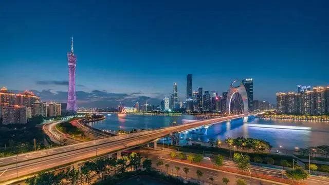 广东十大经典家常菜：从粤式蒸鱼到老火靓汤